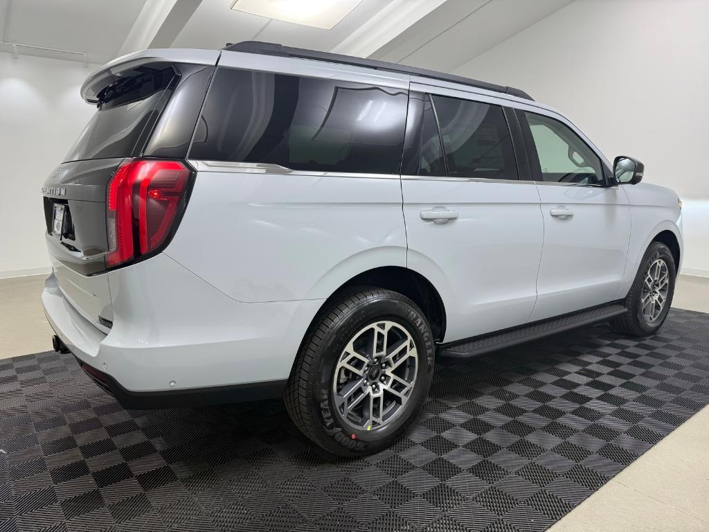 new 2025 Ford Expedition car, priced at $68,880