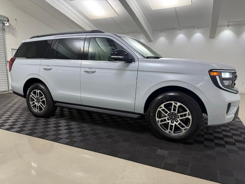 new 2025 Ford Expedition car, priced at $68,880