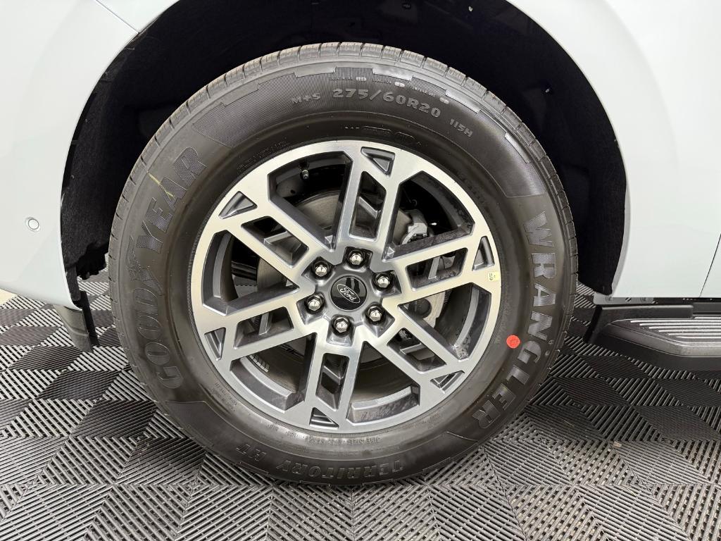 new 2025 Ford Expedition car, priced at $68,880