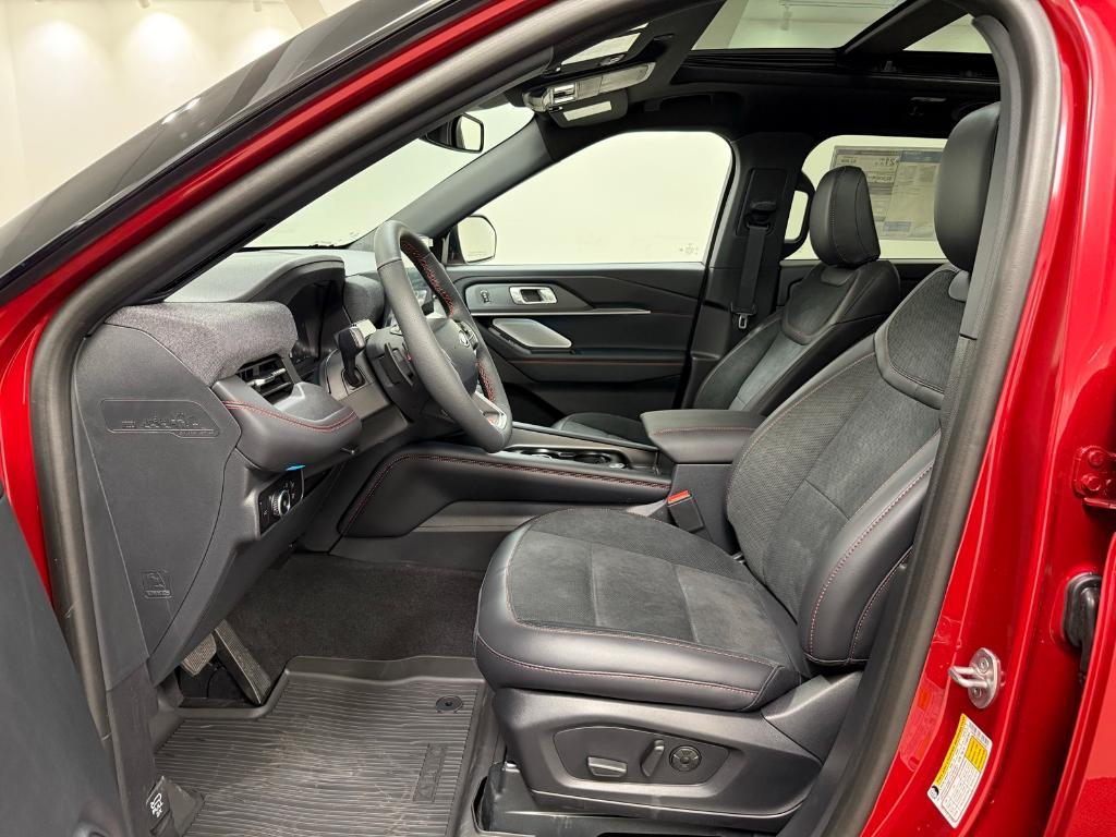 new 2025 Ford Explorer car, priced at $61,297