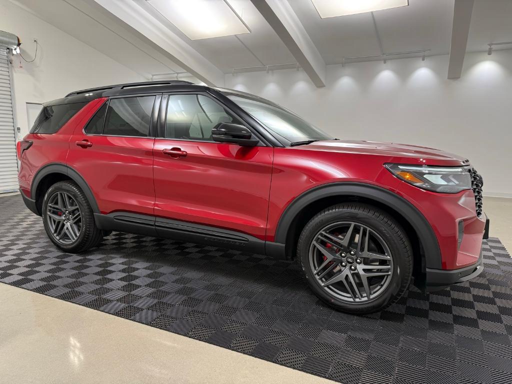 new 2025 Ford Explorer car, priced at $61,297