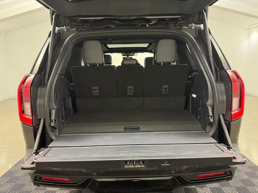 new 2025 Ford Expedition car, priced at $80,455