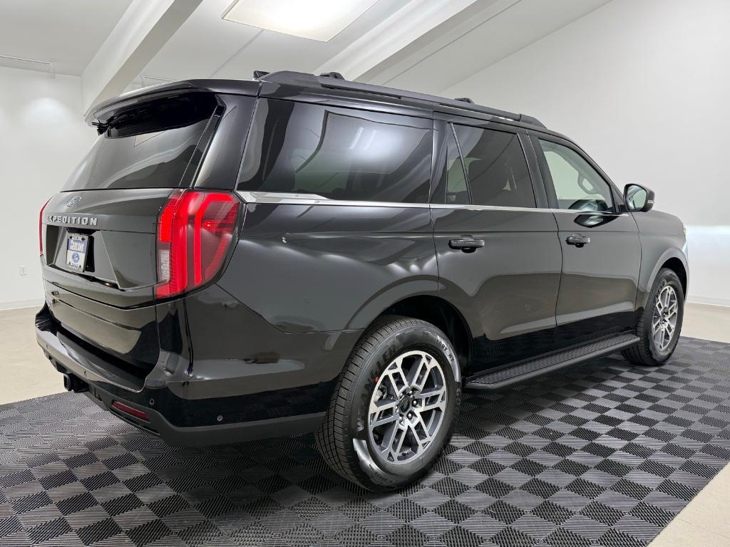 new 2025 Ford Expedition car, priced at $67,880