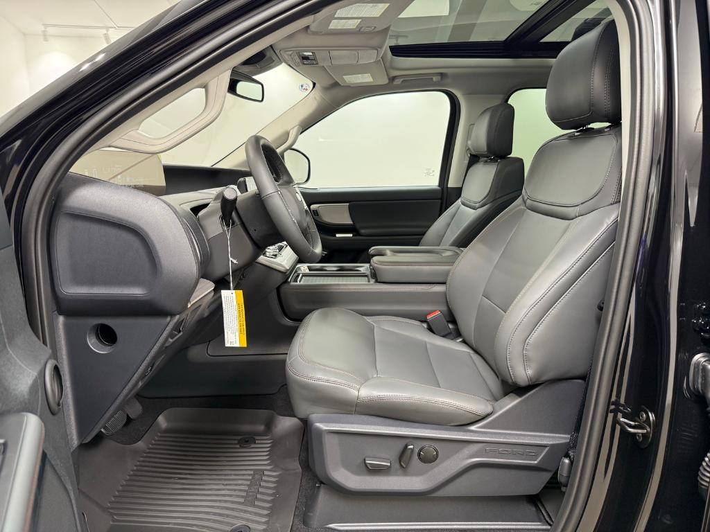 new 2025 Ford Expedition car, priced at $67,880