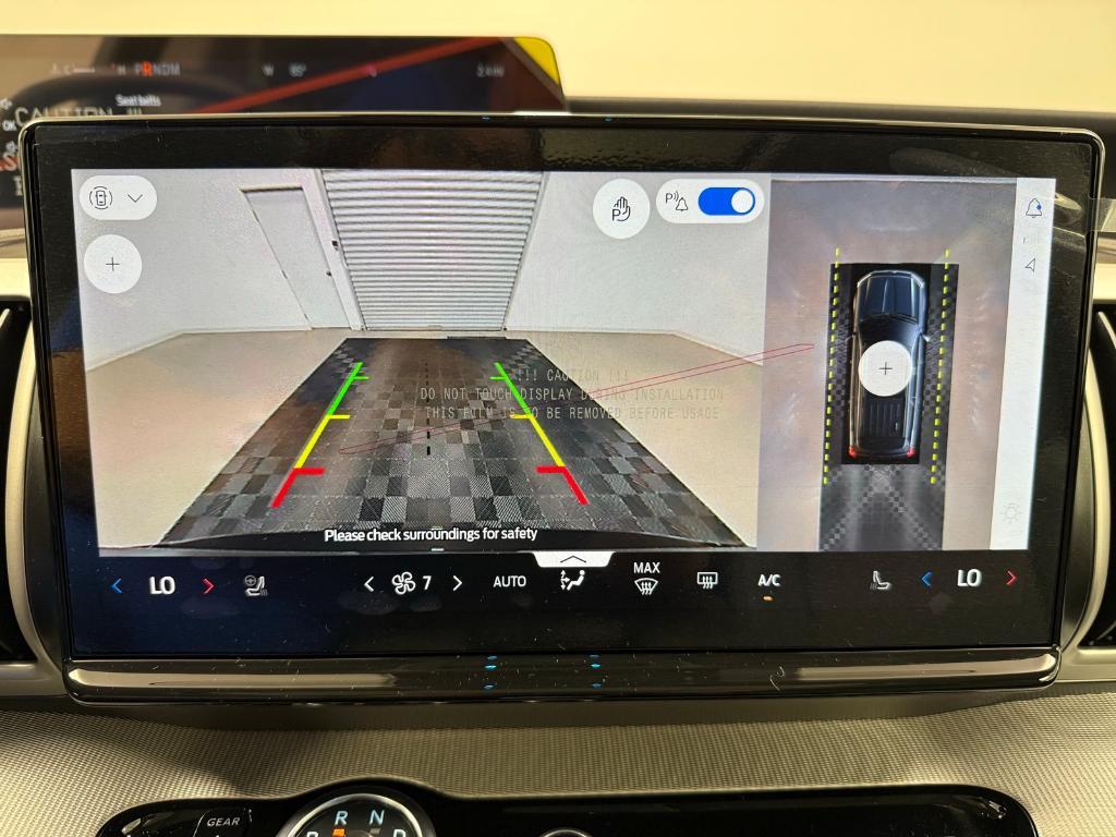 new 2025 Ford Expedition car, priced at $67,880