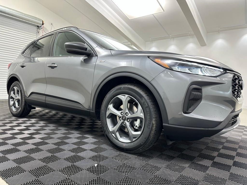 new 2025 Ford Escape car, priced at $25,098