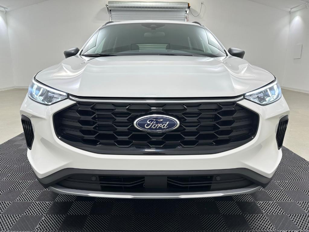 new 2025 Ford Escape car, priced at $33,329