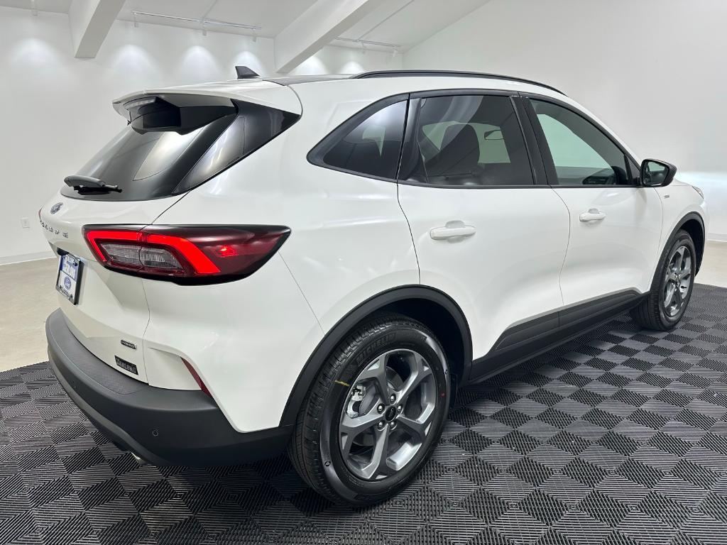 new 2025 Ford Escape car, priced at $33,329