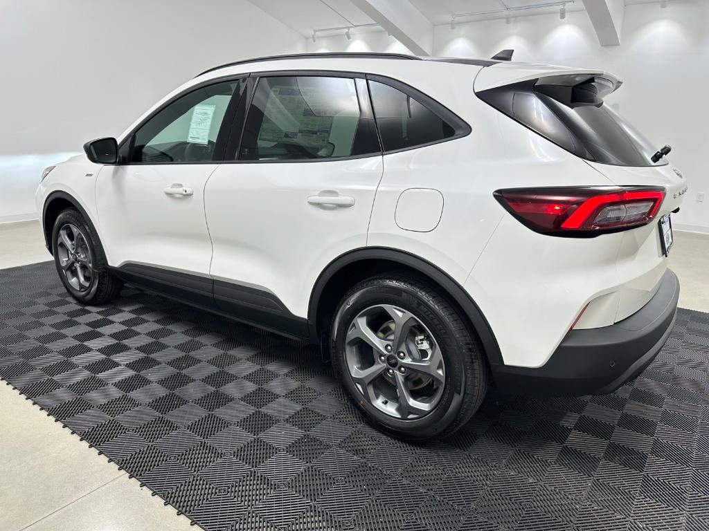 new 2025 Ford Escape car, priced at $33,329