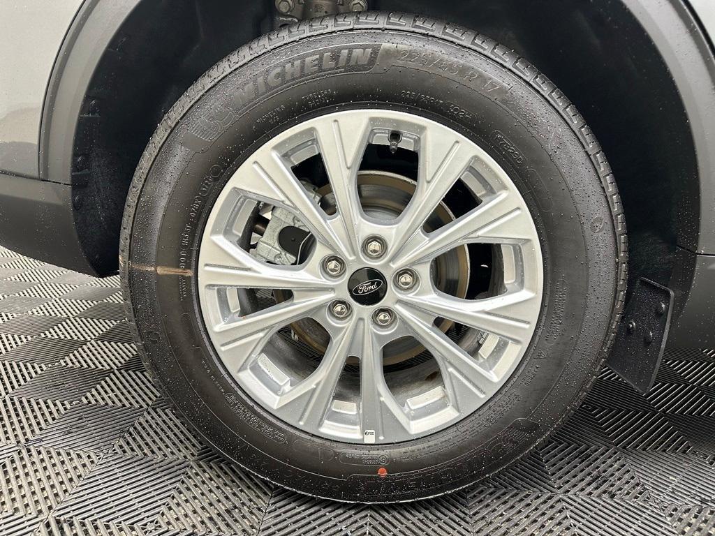 new 2025 Ford Escape car, priced at $29,914