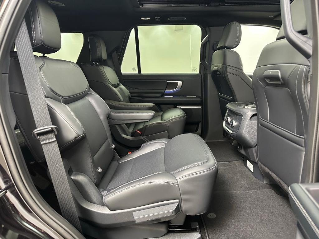 new 2025 Ford Expedition car, priced at $79,995