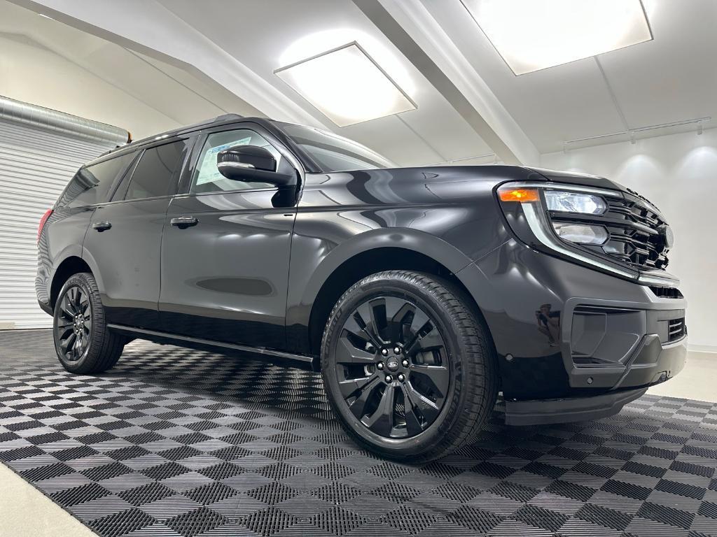 new 2025 Ford Expedition car, priced at $79,995