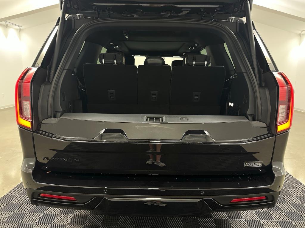 new 2025 Ford Expedition car, priced at $79,995