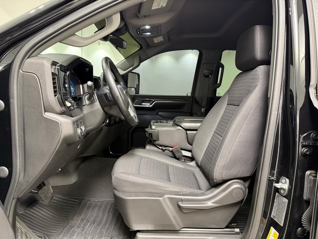 used 2024 Chevrolet Silverado 2500 car, priced at $52,980