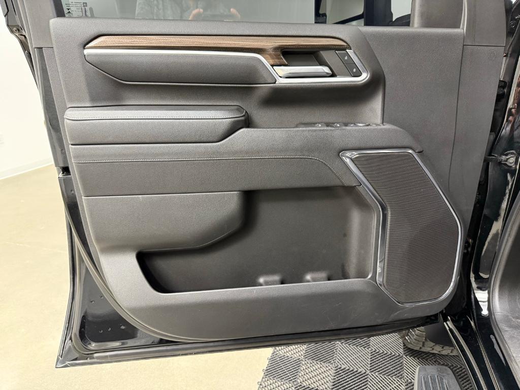 used 2024 Chevrolet Silverado 2500 car, priced at $52,980