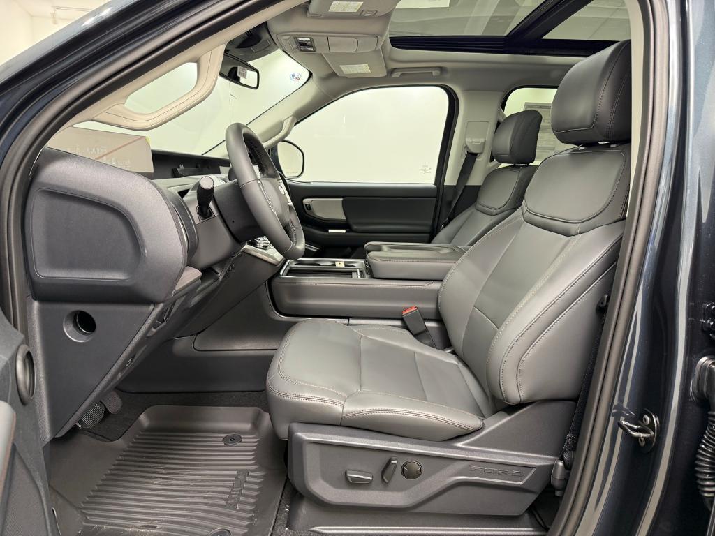 new 2025 Ford Expedition car, priced at $69,480