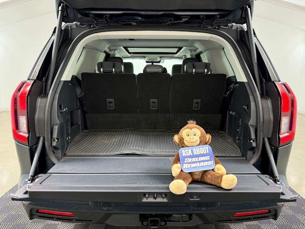 new 2025 Ford Expedition car, priced at $69,480