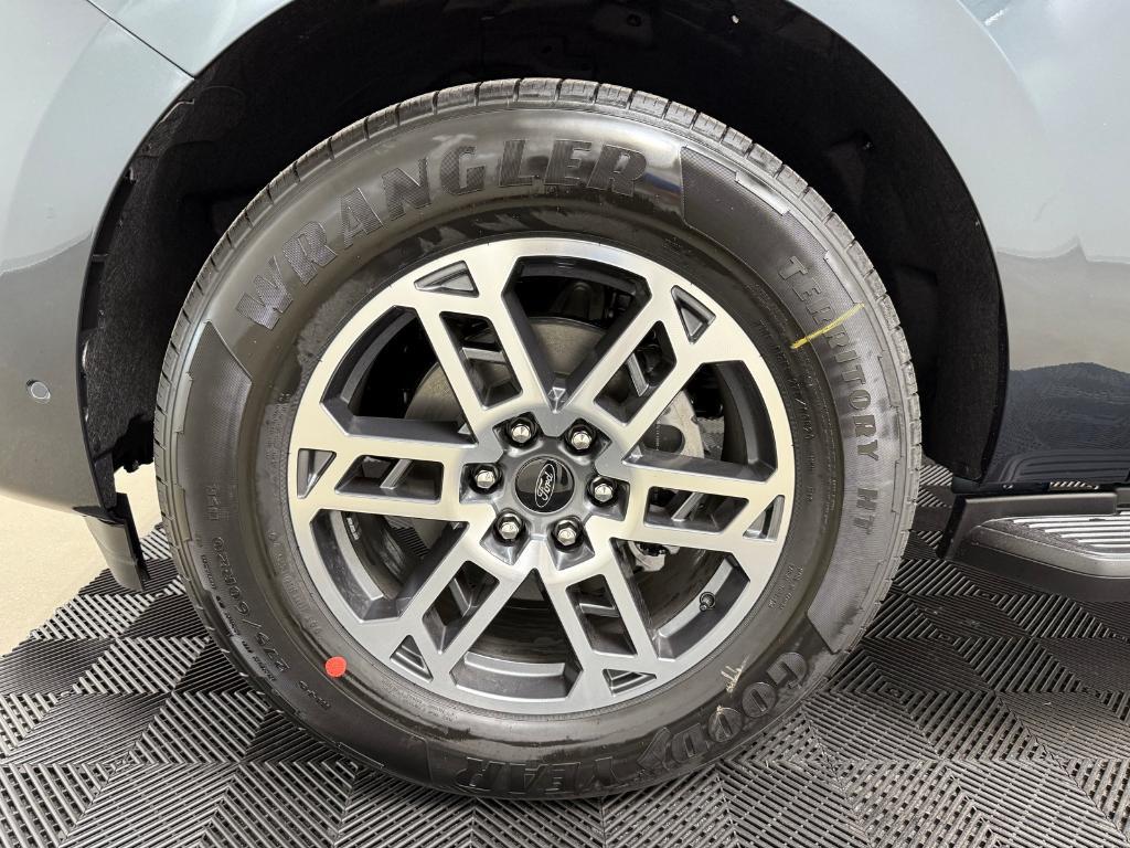 new 2025 Ford Expedition car, priced at $69,480