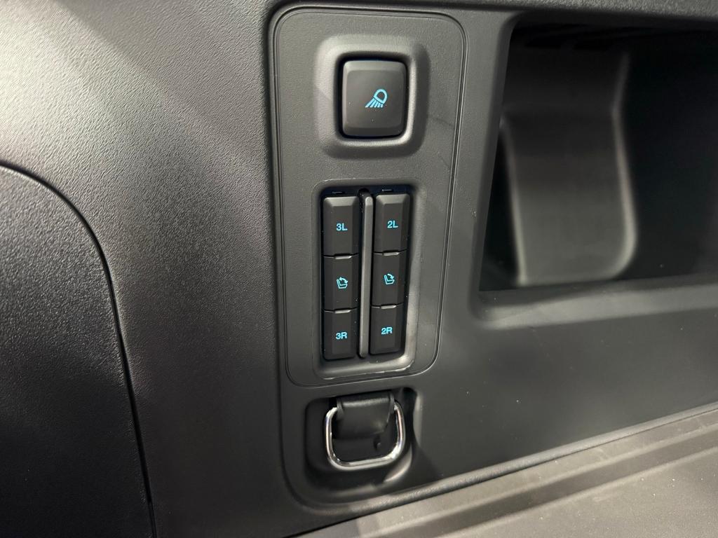 new 2025 Ford Expedition car, priced at $69,480