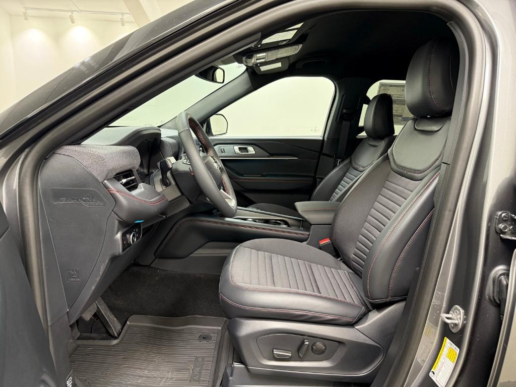 new 2025 Ford Explorer car, priced at $45,328