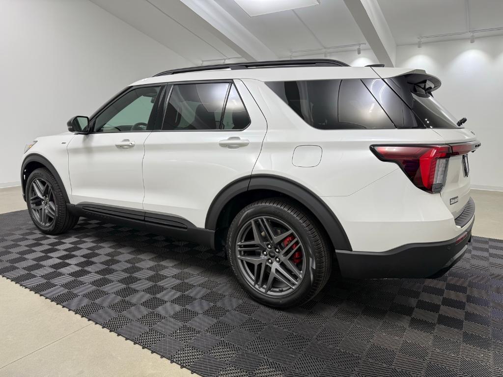 new 2025 Ford Explorer car, priced at $47,114