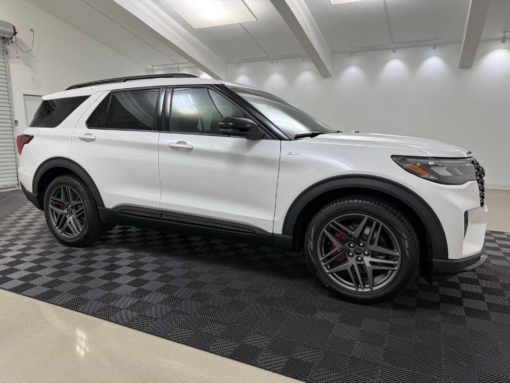 new 2025 Ford Explorer car, priced at $47,114
