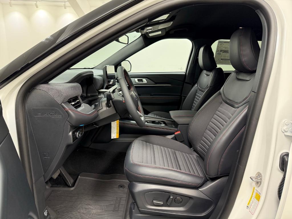 new 2025 Ford Explorer car, priced at $47,114