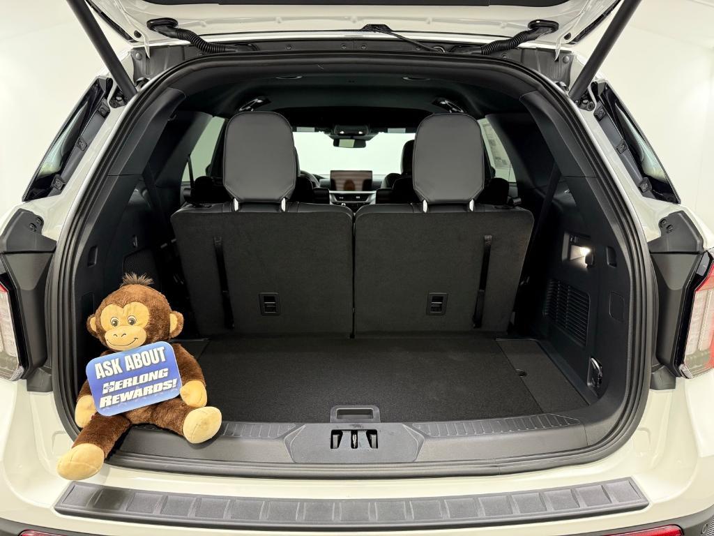new 2025 Ford Explorer car, priced at $47,114