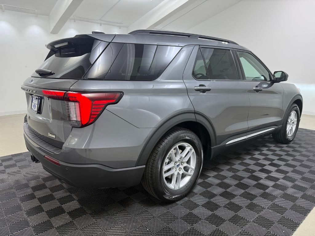 new 2025 Ford Explorer car, priced at $39,279
