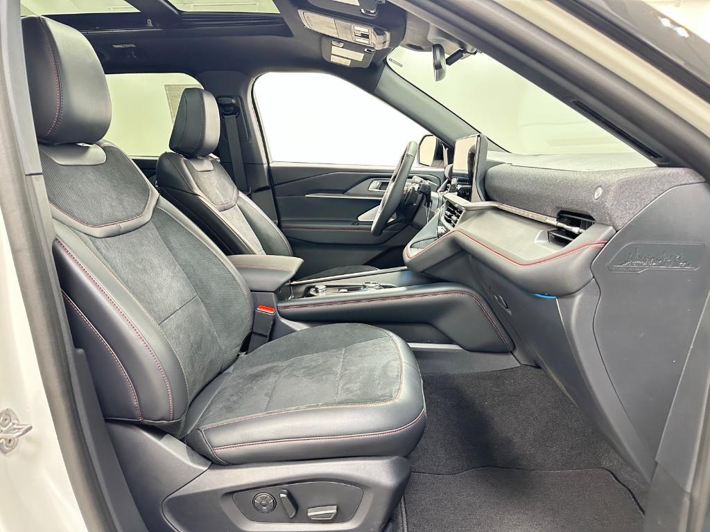 new 2025 Ford Explorer car, priced at $60,525