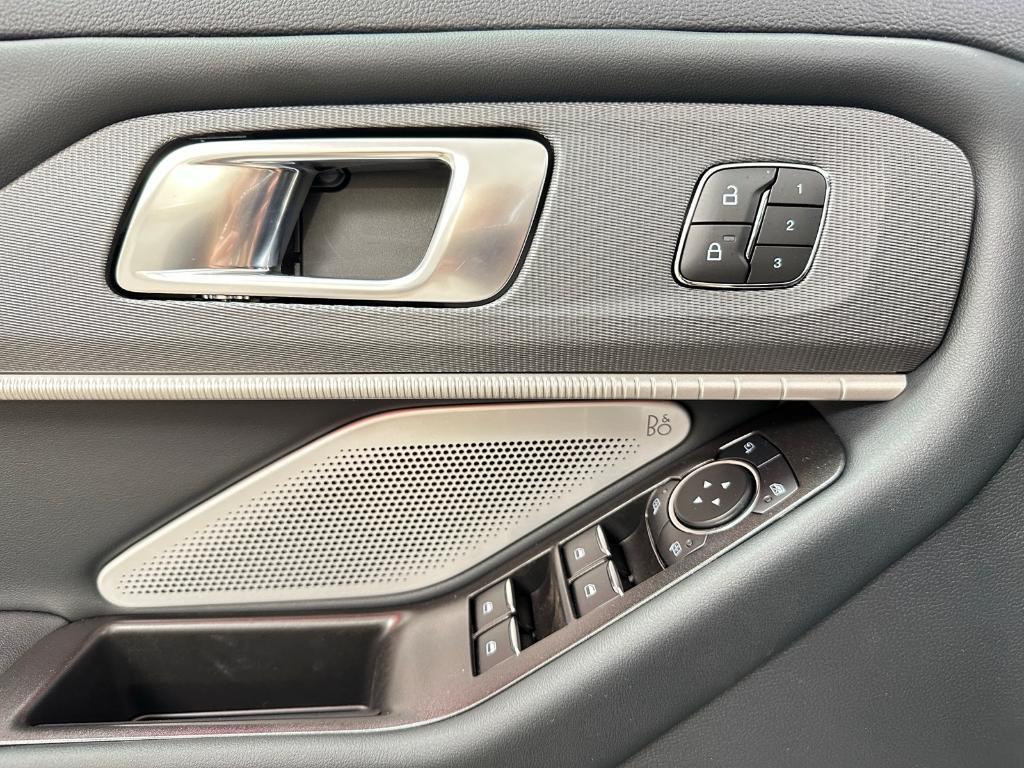 new 2025 Ford Explorer car, priced at $60,525