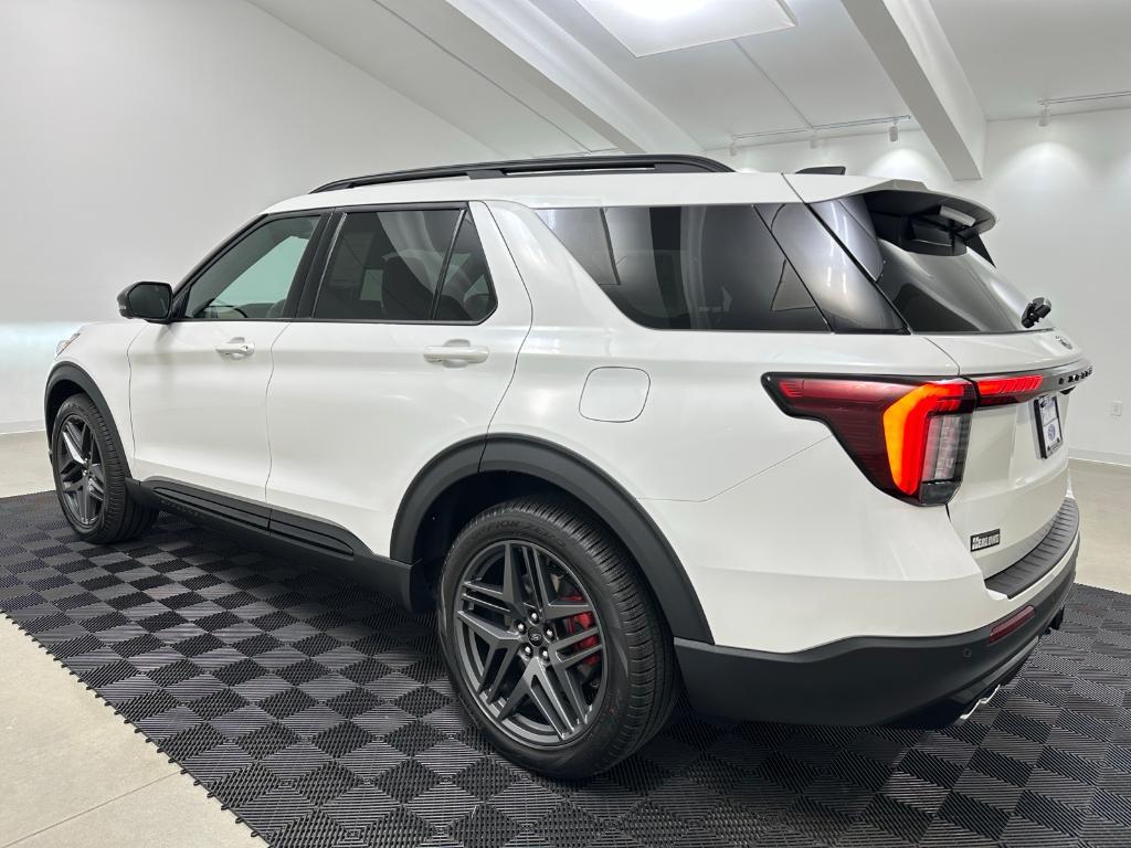 new 2025 Ford Explorer car, priced at $60,525