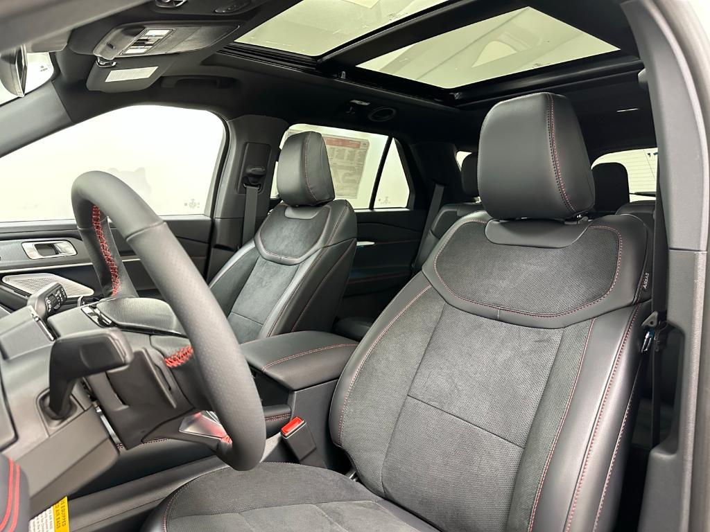 new 2025 Ford Explorer car, priced at $60,525