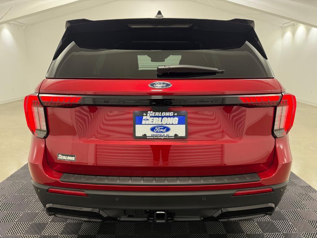 new 2025 Ford Explorer car, priced at $51,251