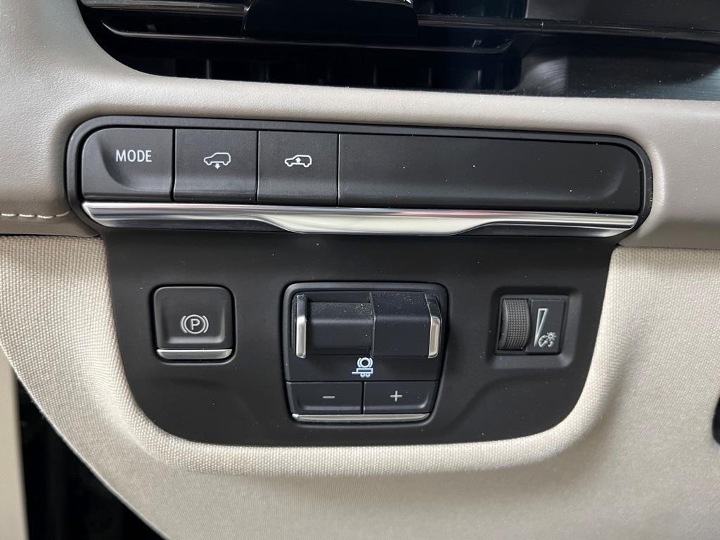 used 2021 Cadillac Escalade ESV car, priced at $64,880