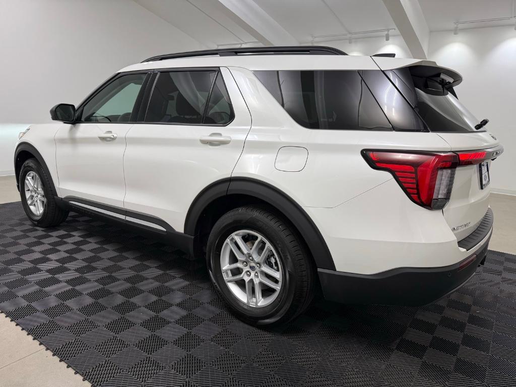 new 2025 Ford Explorer car, priced at $42,651