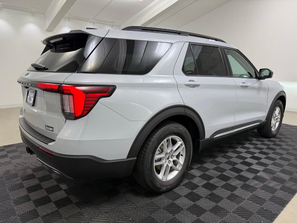 new 2025 Ford Explorer car, priced at $42,586