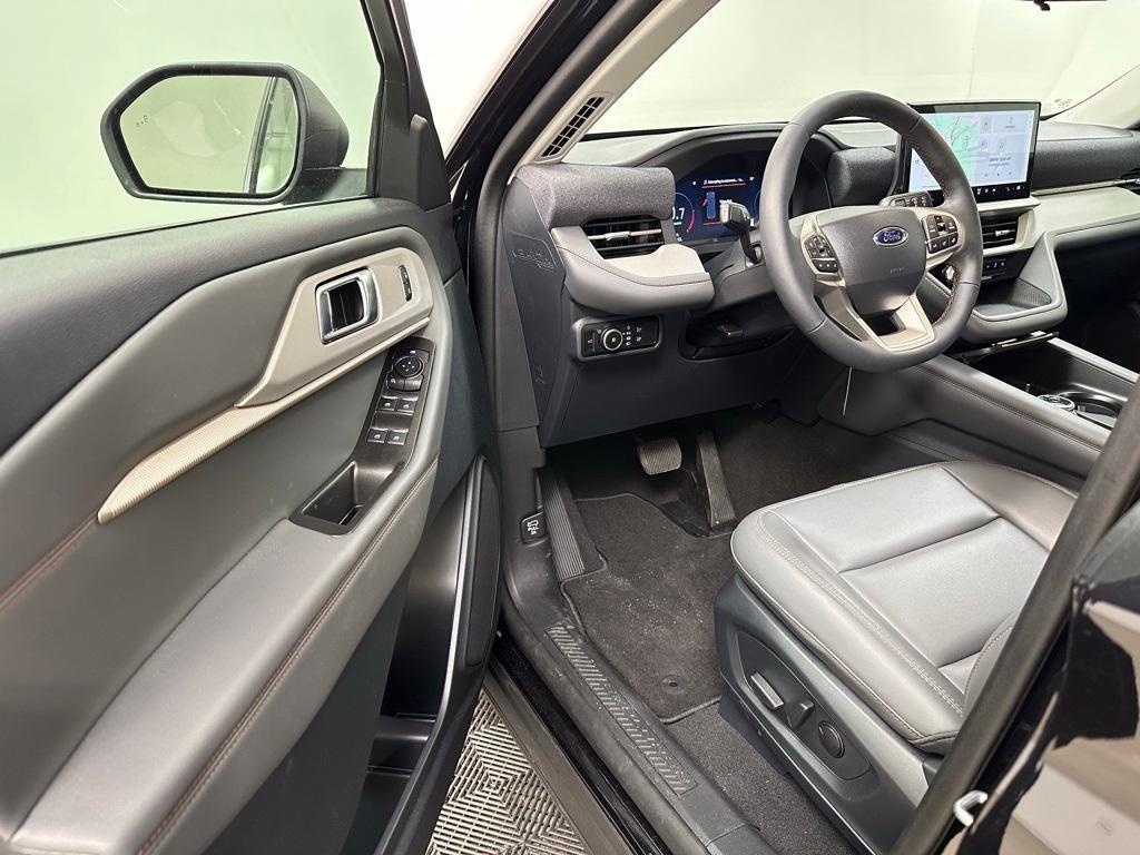 new 2025 Ford Explorer car, priced at $44,810
