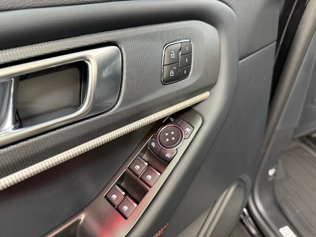 new 2025 Ford Explorer car, priced at $46,367