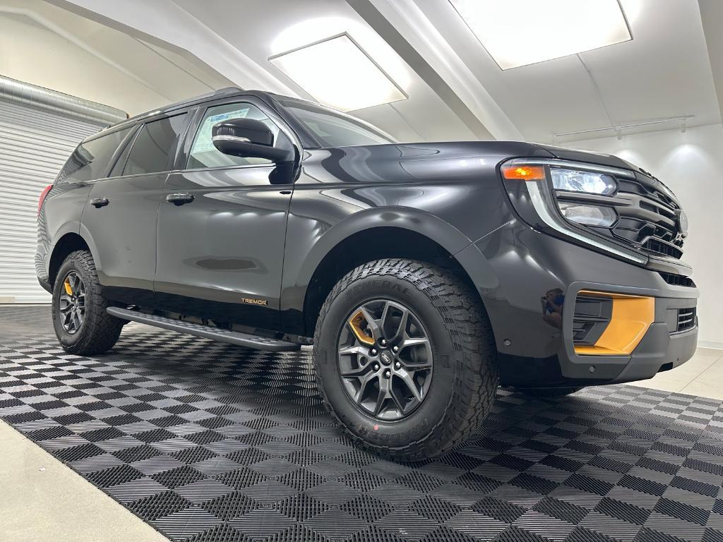 new 2025 Ford Expedition car, priced at $82,025