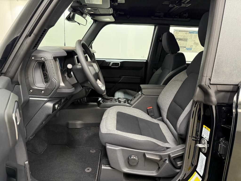 new 2025 Ford Bronco car, priced at $41,576