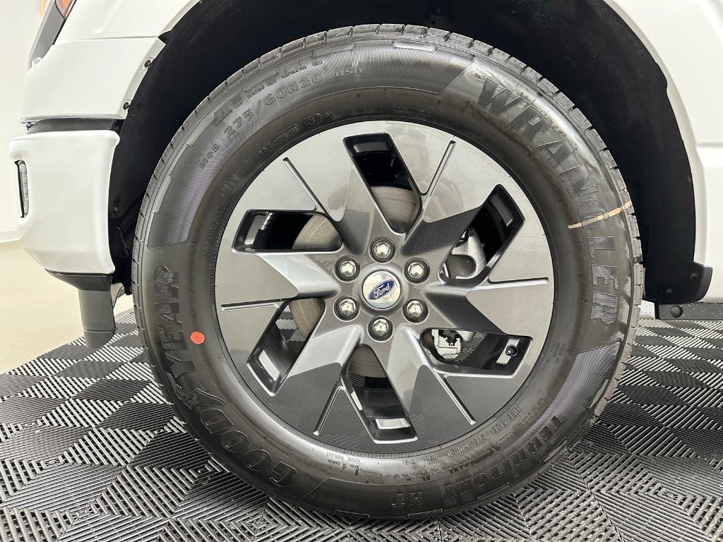 new 2025 Ford F-150 car, priced at $44,232