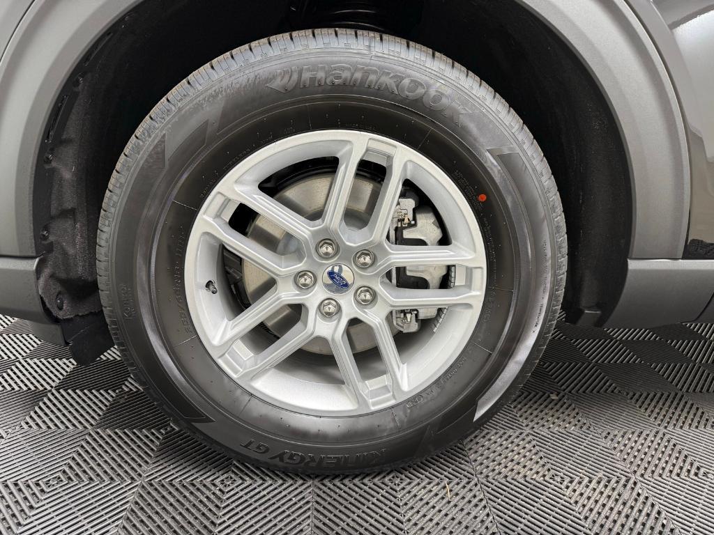 new 2026 Ford Explorer car, priced at $46,325