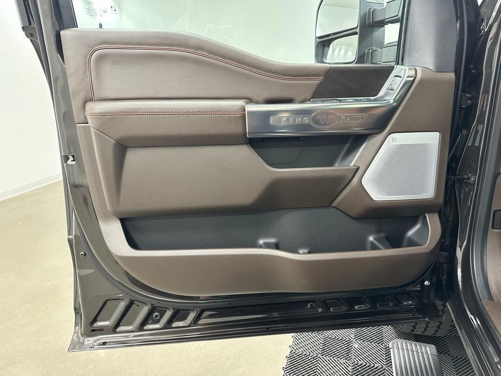 new 2025 Ford F-250 car, priced at $100,290