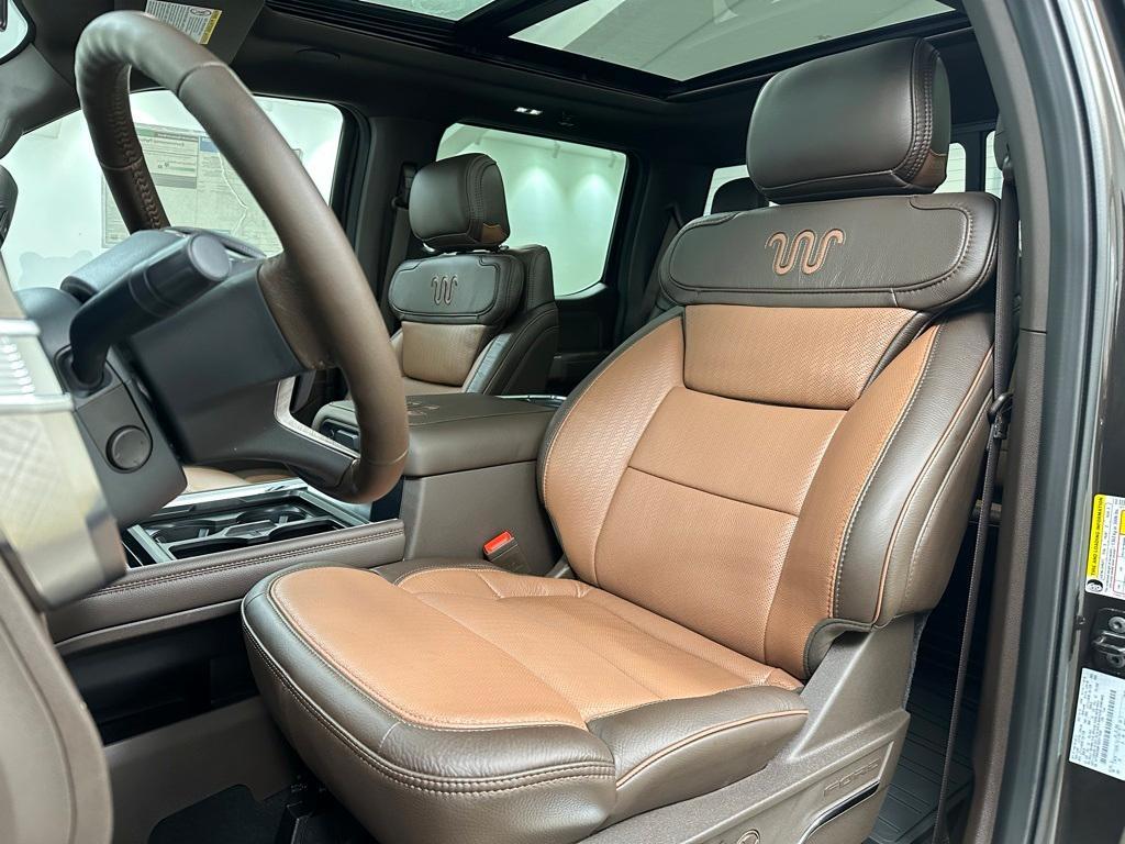 new 2025 Ford F-250 car, priced at $100,290