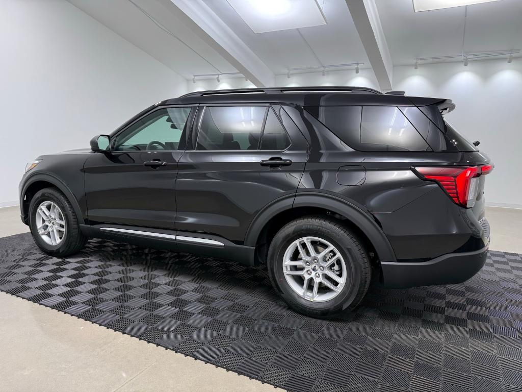 new 2025 Ford Explorer car, priced at $42,586