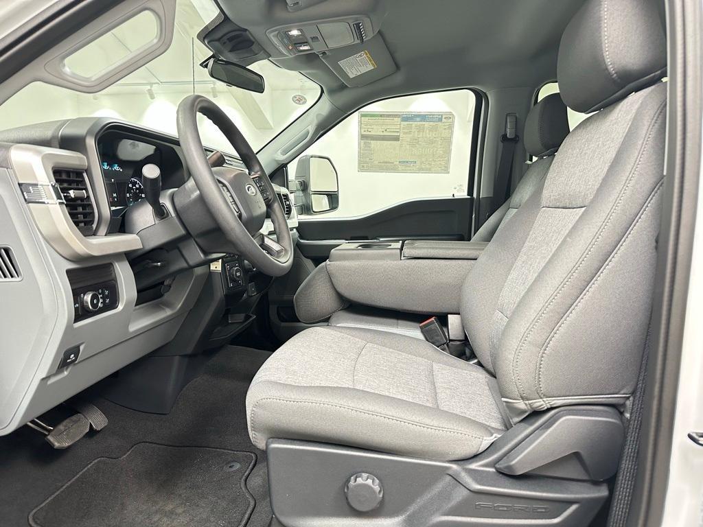 new 2025 Ford F-250 car, priced at $69,613