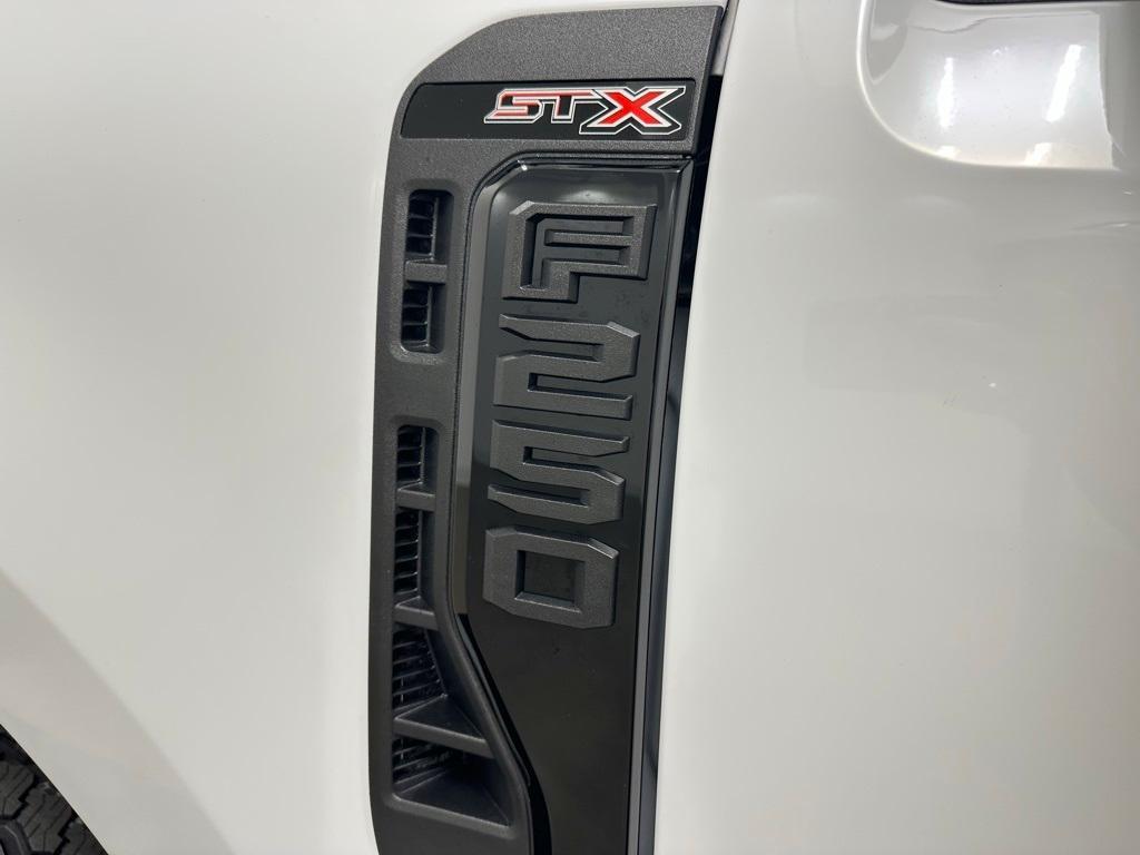 new 2025 Ford F-250 car, priced at $69,613