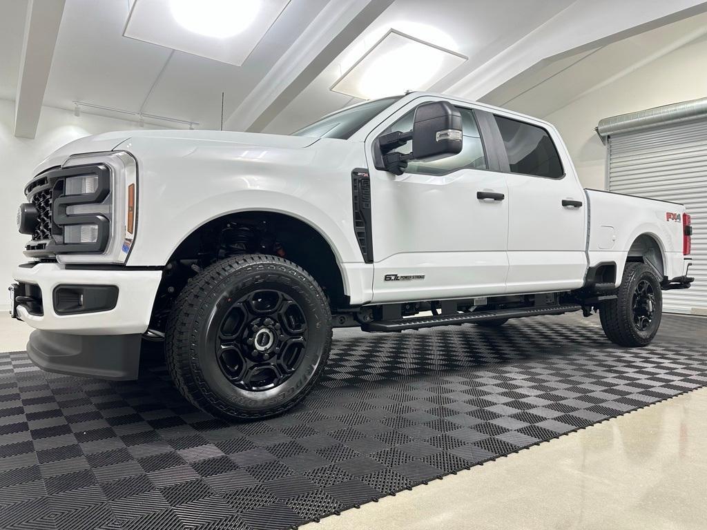 new 2025 Ford F-250 car, priced at $69,613
