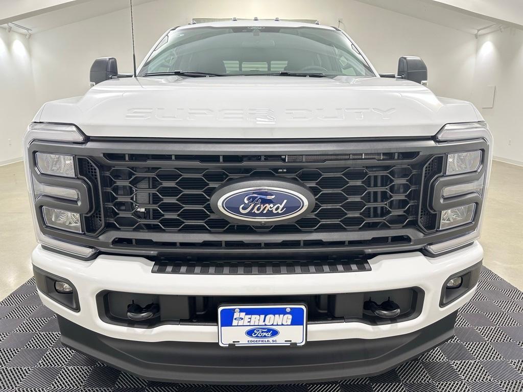 new 2025 Ford F-250 car, priced at $69,613